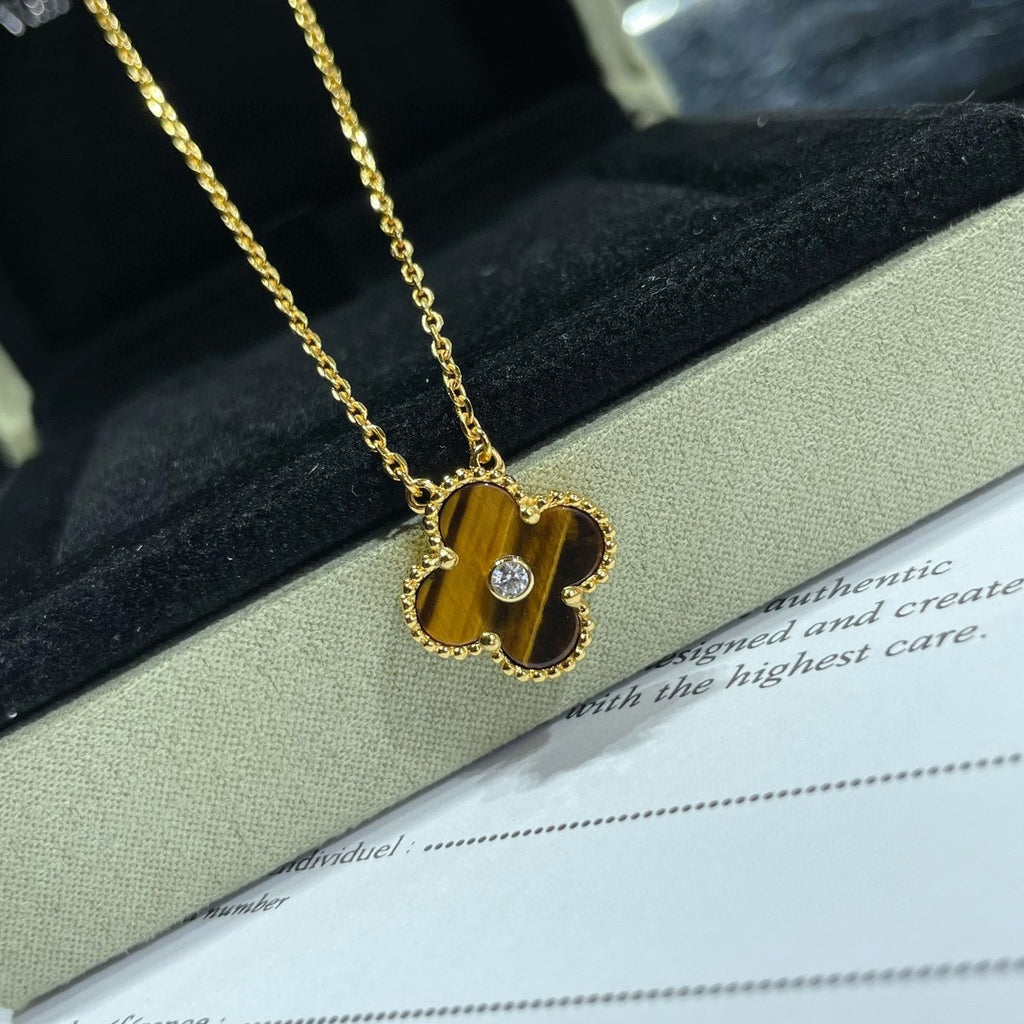 ¡®Star¡¯CLOVER 15MM DIAMOND AND YELLOW TIGER'S EYE AGATE necklace