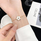 ¡®Star¡¯LUCKY WHITE MOP PLUM BLOSSOM  BRACELET
