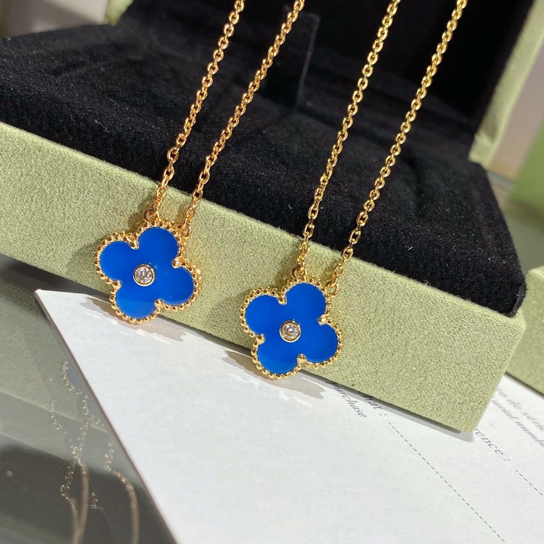 ¡®Star¡¯CLOVER 15MM DIAMOND AND BLUE AGATE NECKLACE