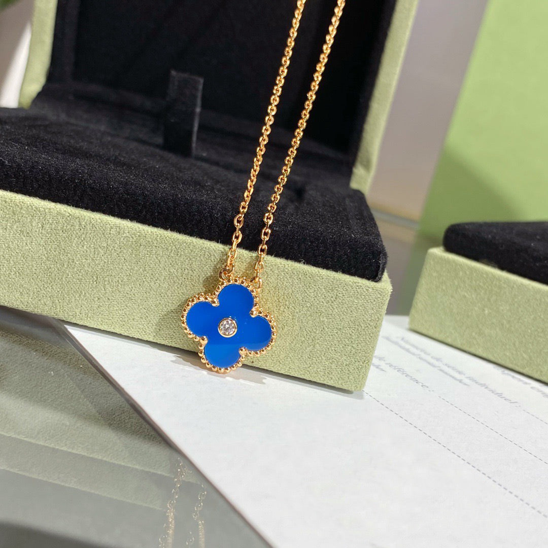 ¡®Star¡¯CLOVER 15MM DIAMOND AND BLUE AGATE NECKLACE
