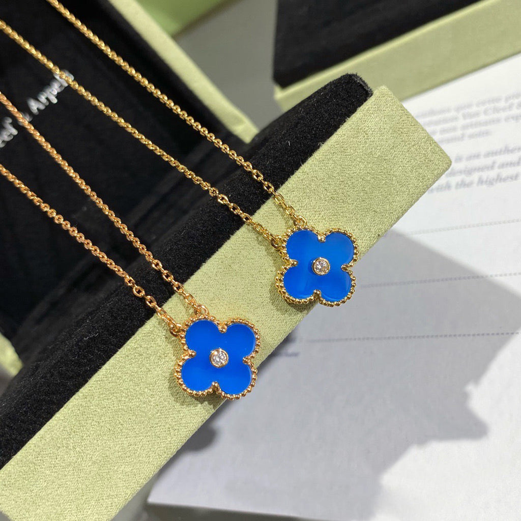 ¡®Star¡¯CLOVER 15MM DIAMOND AND BLUE AGATE NECKLACE