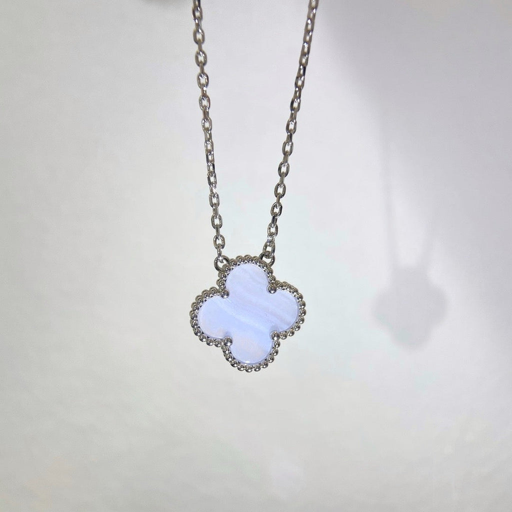¡®Star¡¯CLOVER 15MM BLUE CHALCEDONY NECKLACE SILVER