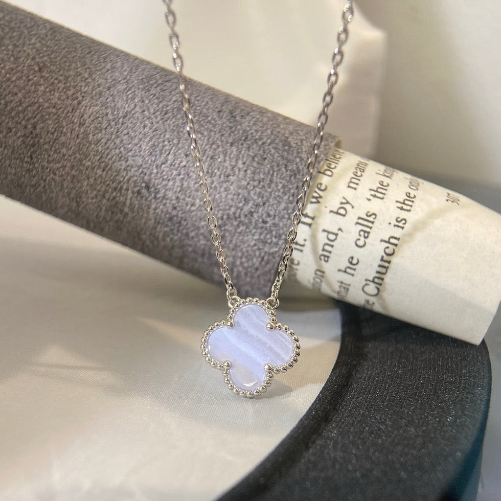 ¡®Star¡¯CLOVER 15MM BLUE CHALCEDONY NECKLACE SILVER