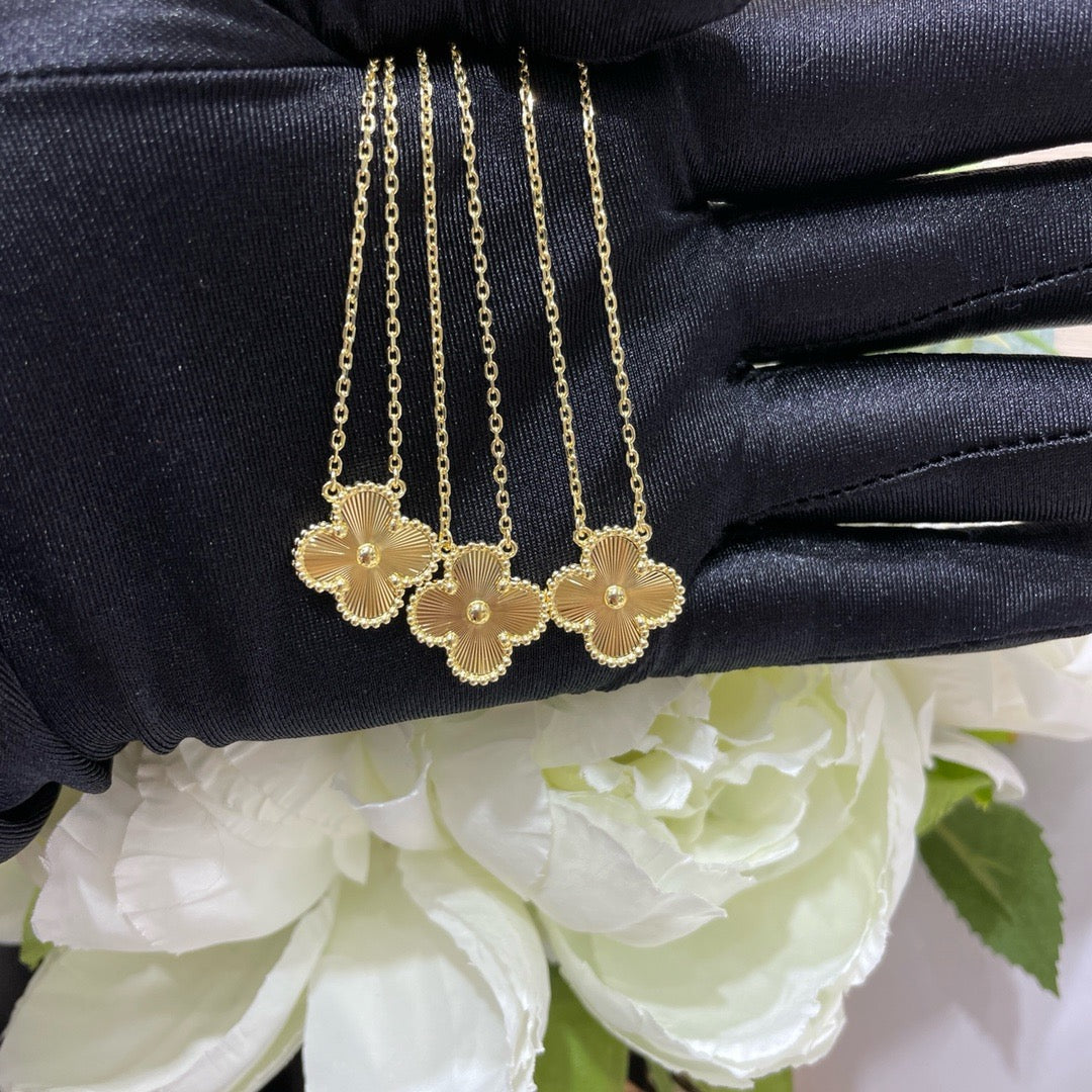 ¡®Star¡¯CLOVER 15MM LASER NECKLACE