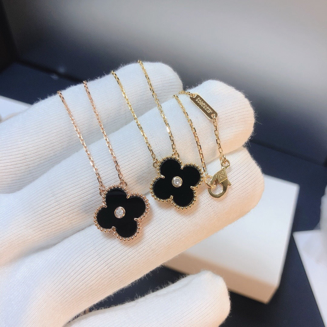 ¡®Star¡¯CLOVER 15MM DIAMOND ONYX NECKLACE