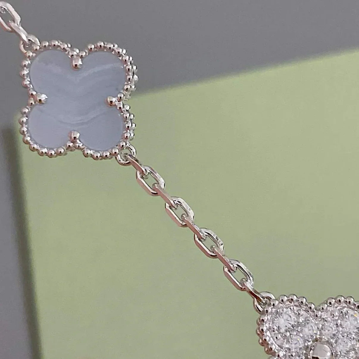 [Star]New  CLOVER 5 MOTIF PURPLE CHALCEDONY BRACELET COLLECTION