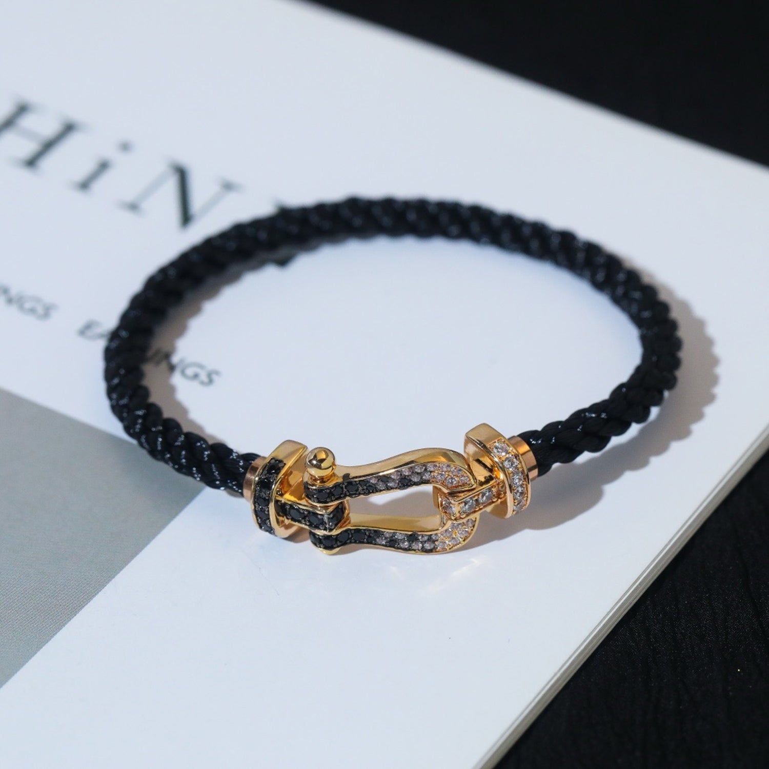 ¡®Star¡¯FORCE LARGE HORSESHOE BLACK WHITE DIAMOND BRACELET SILVER