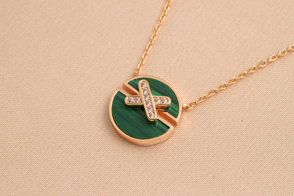 ¡®Star¡¯JEUX DE PINK GOLD DIAMOND NECKLACE