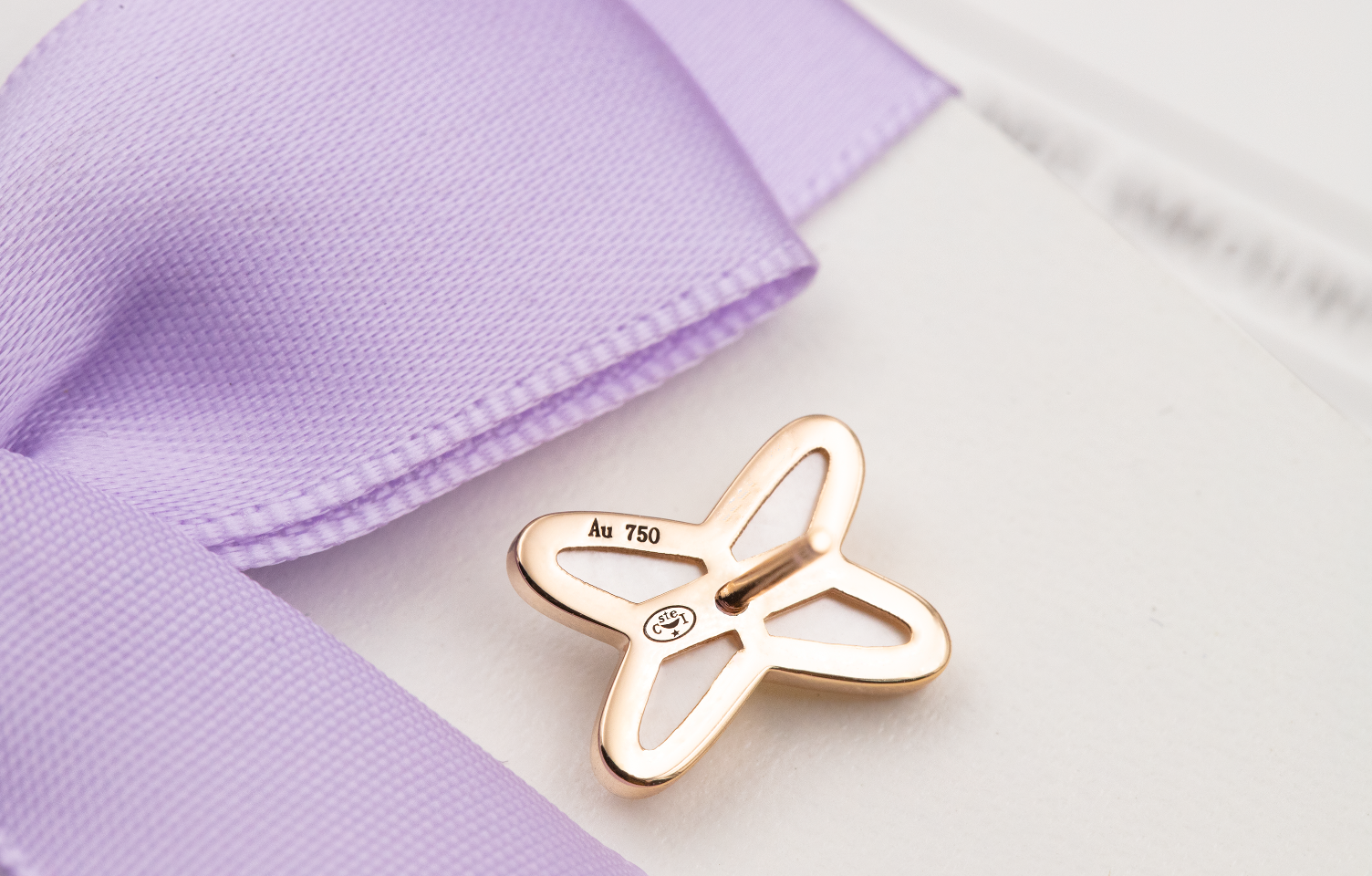 ¡®Star¡¯JEUX DE WHITE MOP PINK GOLD DIAMOND EARRINGS