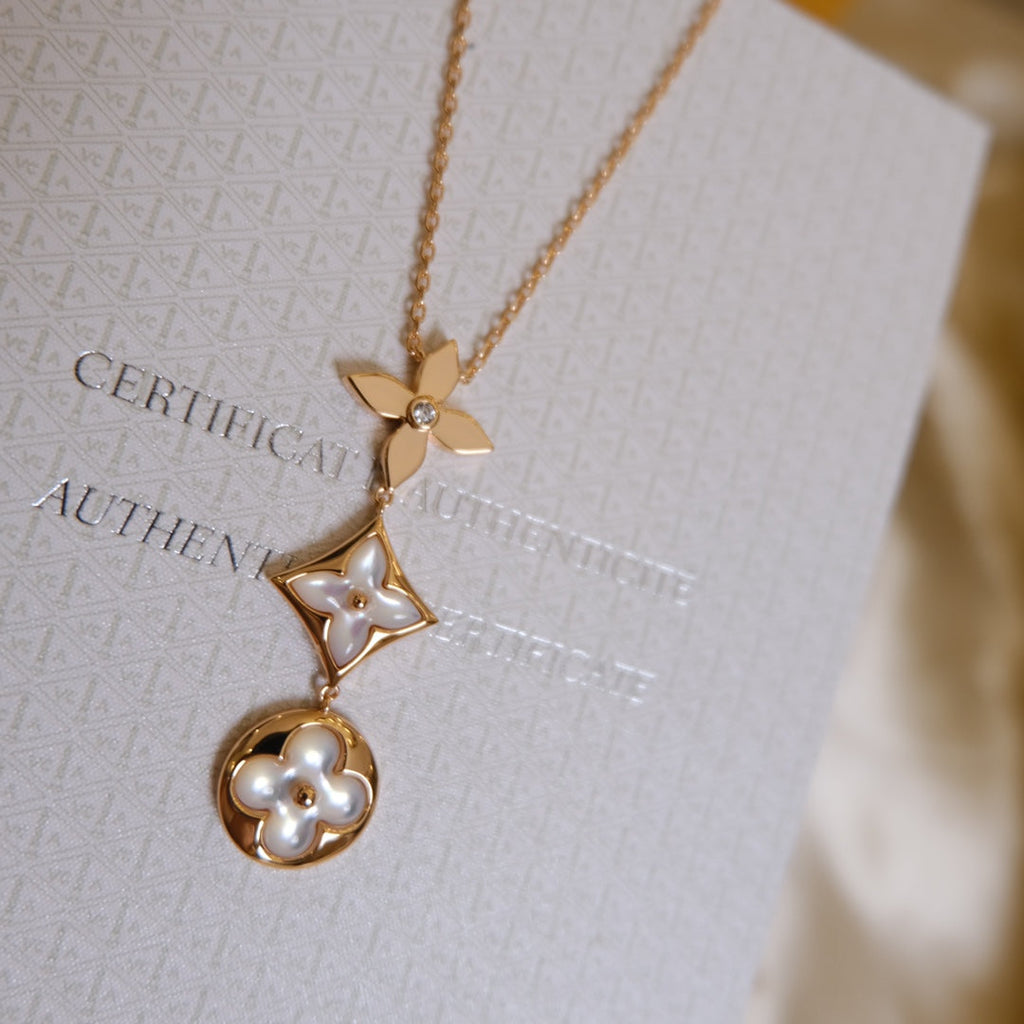 ¡®Star¡¯COLOR BLOSSOM LARIAT NECKLACE PINK GOLD WHITE MOTHER PEARL AND DIAMOND
