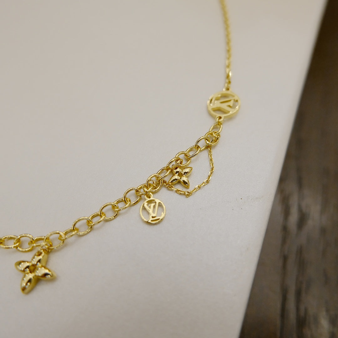 ¡®Star¡¯BLOOMING SUPPLE NECKLACE BRASS