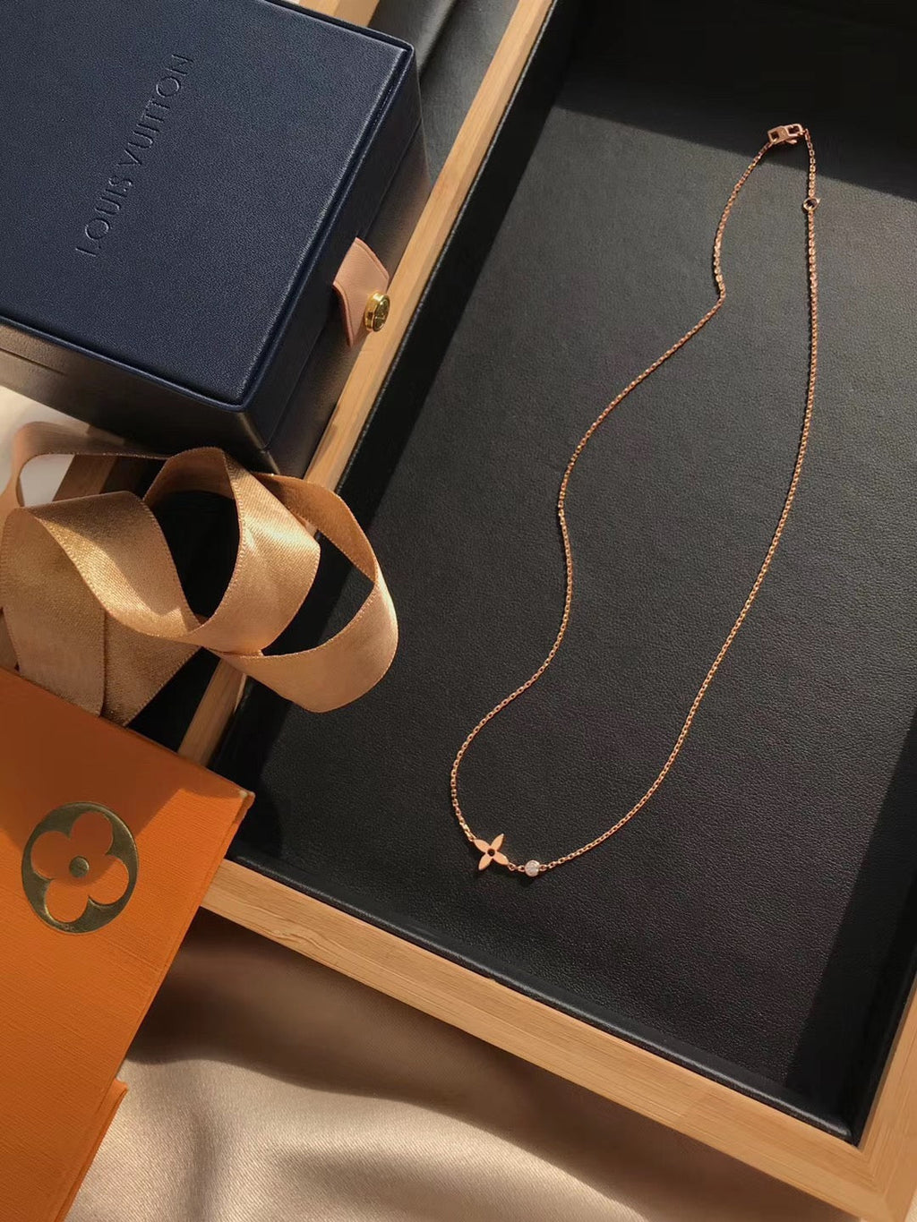 ¡®Star¡¯BLOSSOM PENDANT PINK GOLD AND DIAMOND