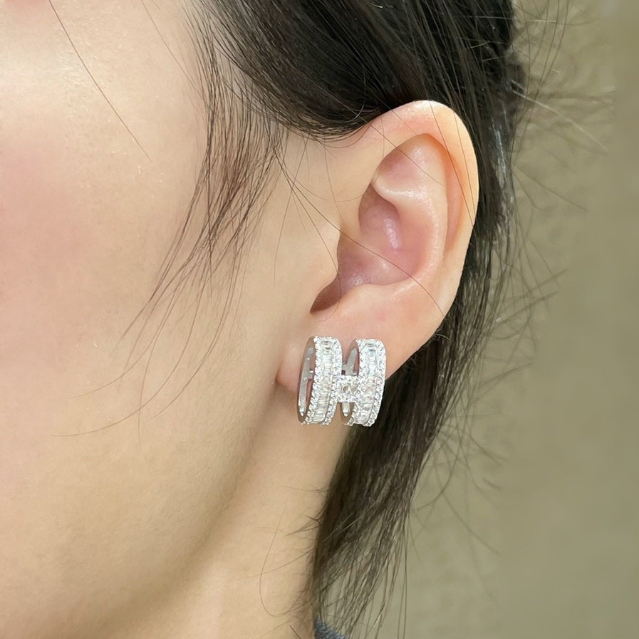 ¡®Star¡¯H STUD EARRINGS WITH SILVER DIAMONDS