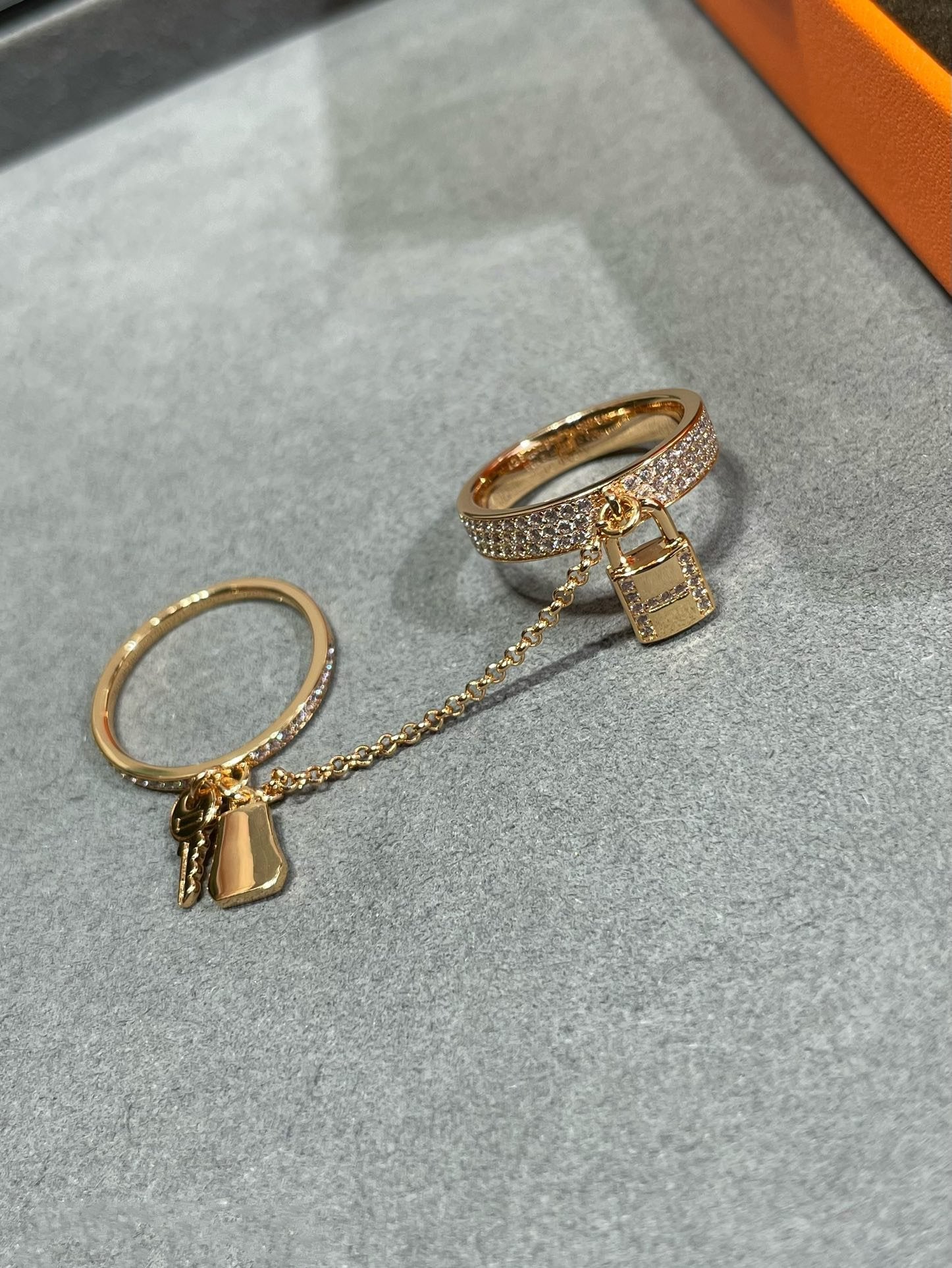 ¡®Star¡¯HM KELLY CLOCHETTE DOUBLE RING IN  WITH DIAMONDS