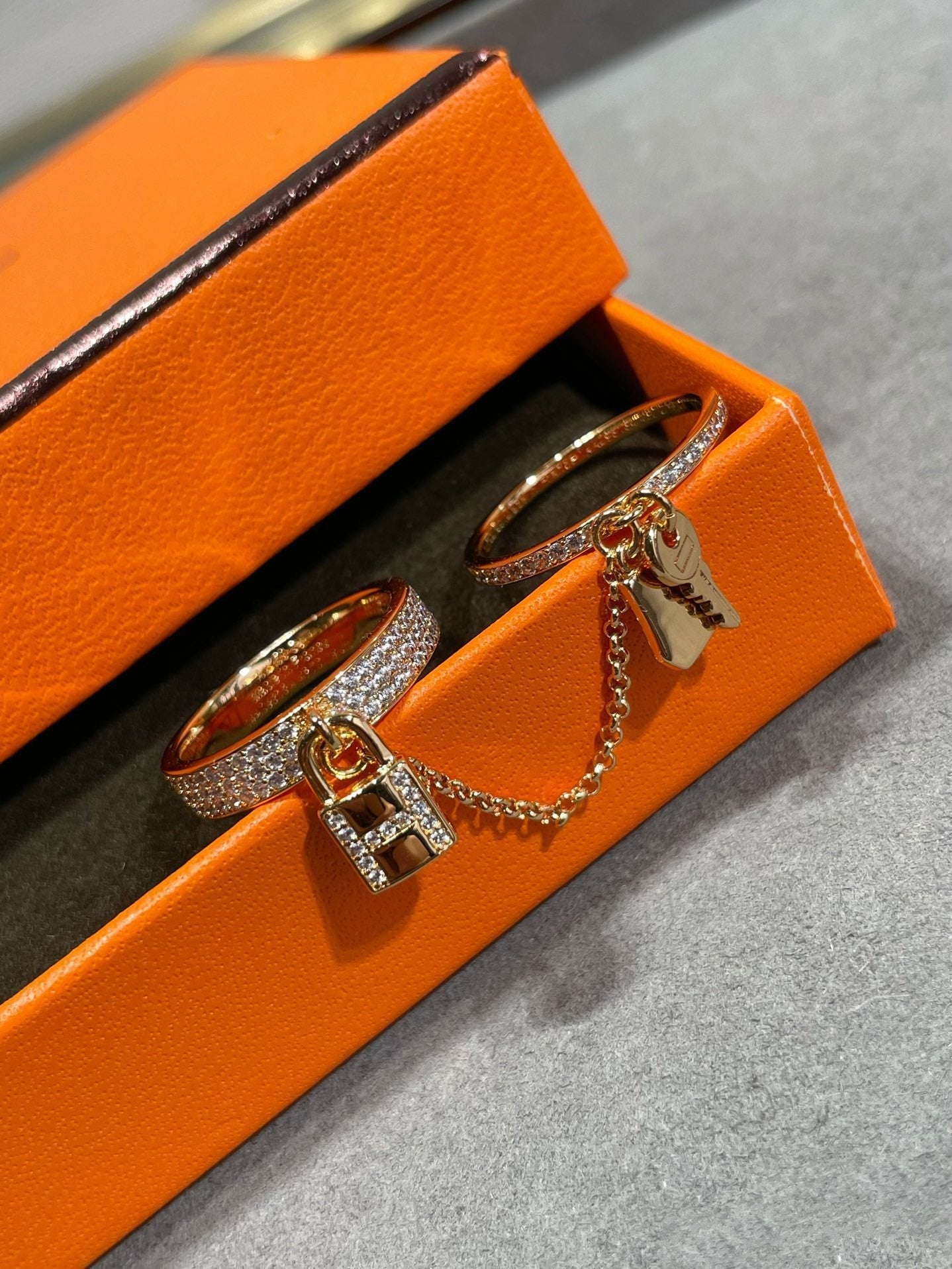 ¡®Star¡¯HM KELLY CLOCHETTE DOUBLE RING IN  WITH DIAMONDS