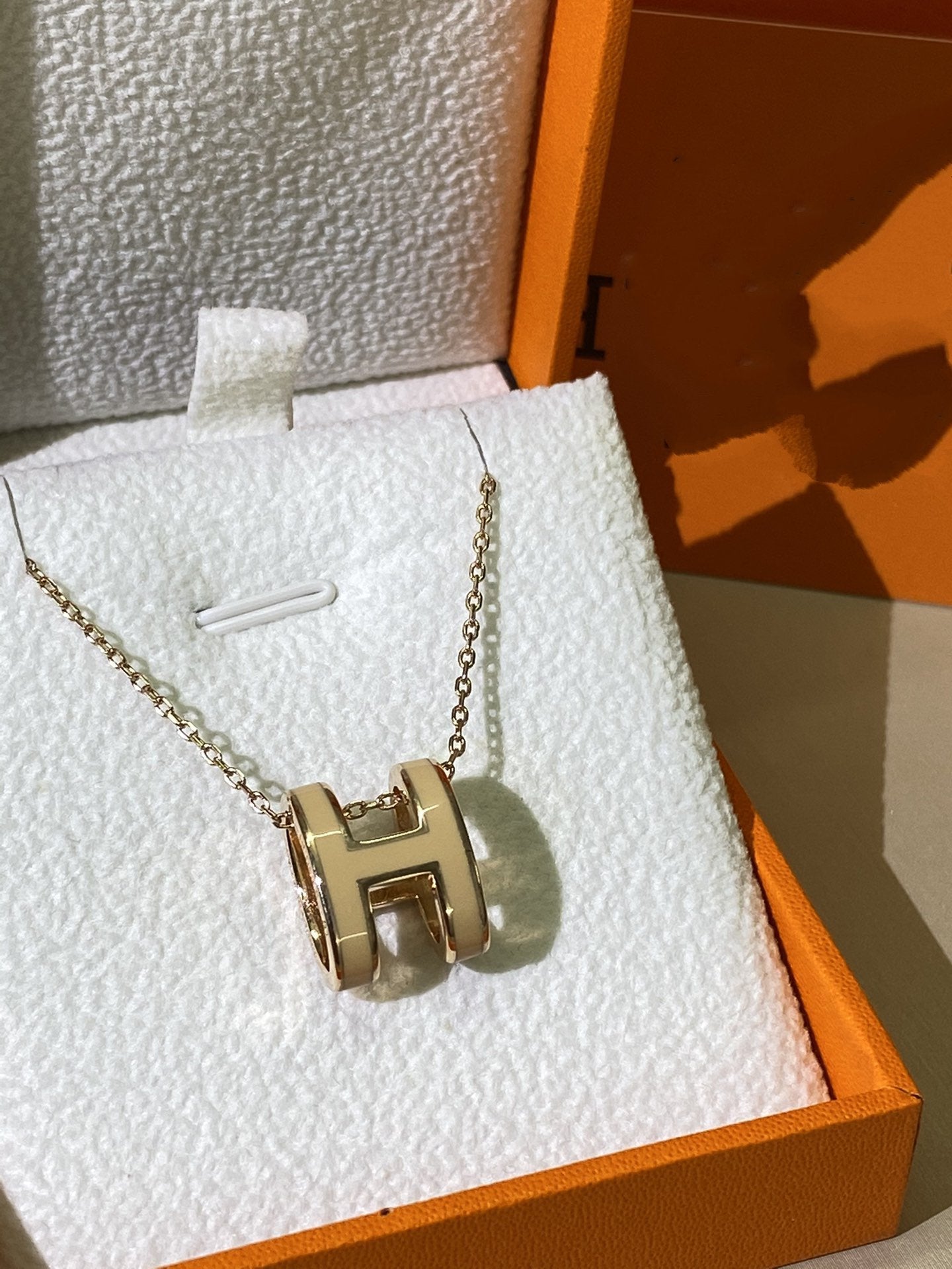 ¡®Star¡¯HM CLIC YELLOW ENAMEL GOLD NECKLACE
