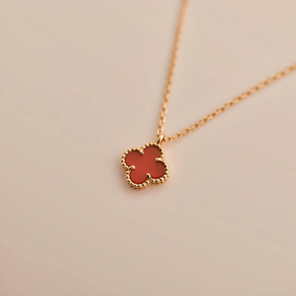 ¡®Star¡¯CLOVER MINI 9.5MM WHITE CARNELIANS NECKLACE