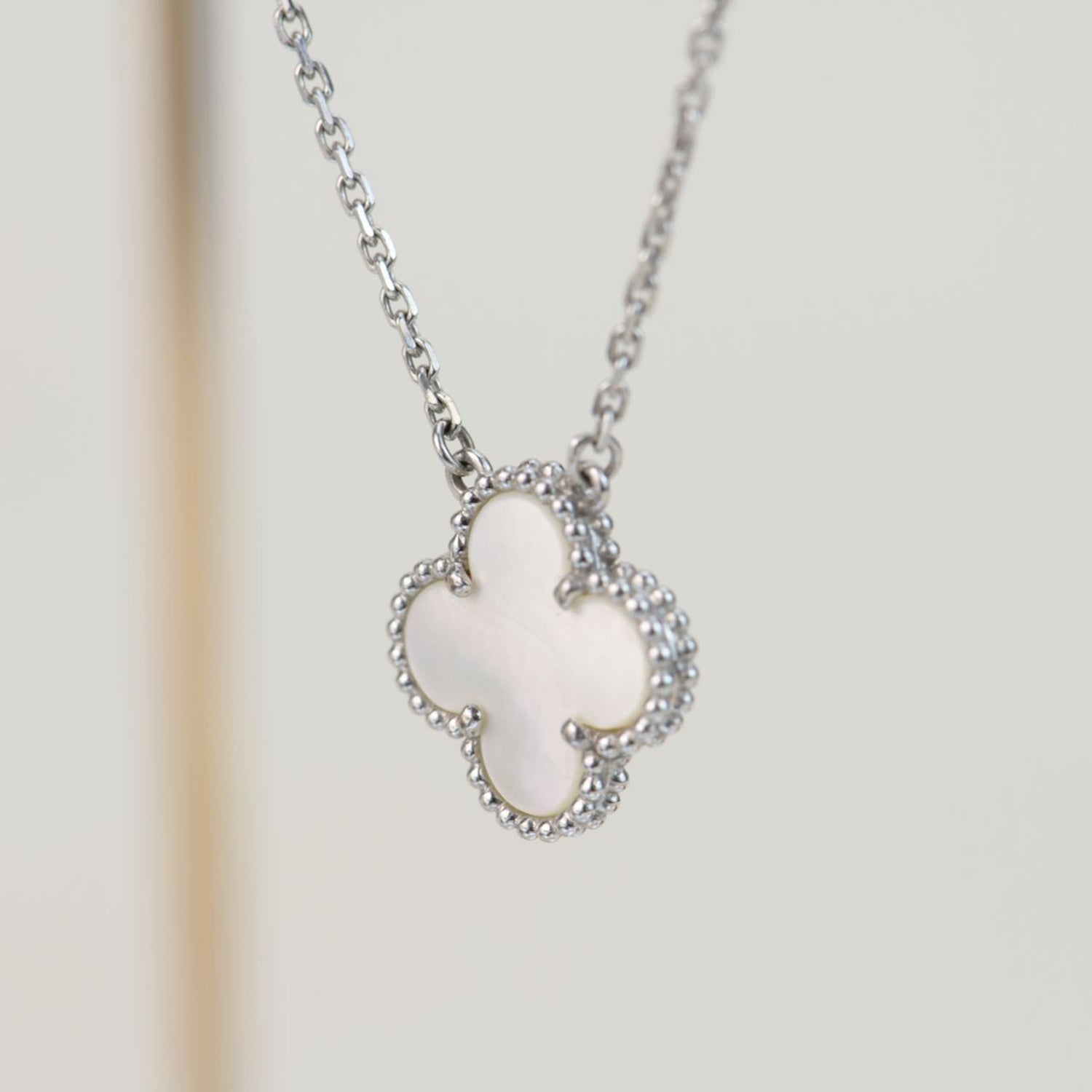 ¡®Star¡¯CLOVER  15MM WHITE MOTHER-OF-PEARL SILVER