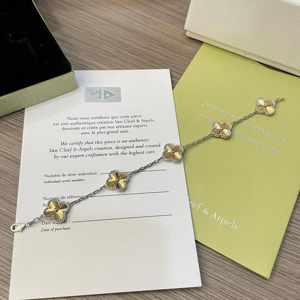 [Star]New  CLOVER 5 MOTIF LASER BRACELET COLLECTION