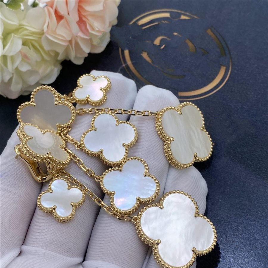 ¡®Star¡¯CLOVER EARRINGS WHITE MOP 4 MOTIFS GOLD