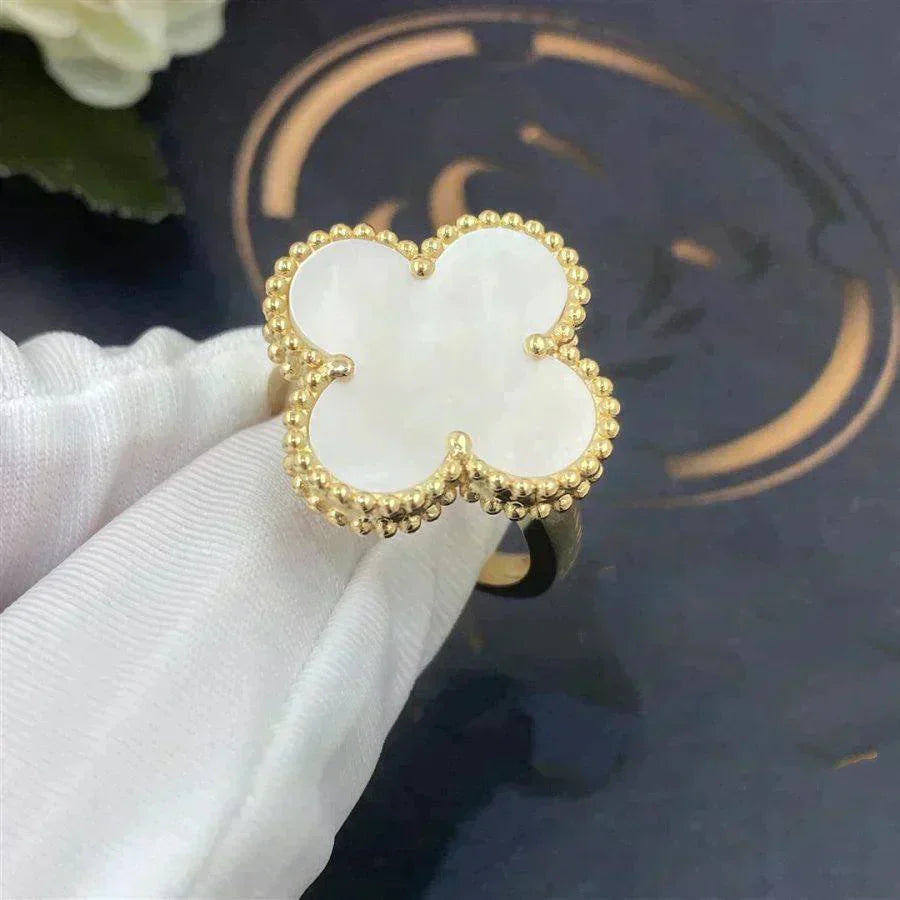 ¡®Star¡¯CLOVER WHITE MOP RING
