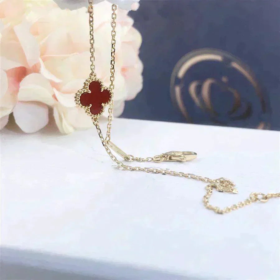 ¡®Star¡¯CLOVER  CARNELIAN SINGLE FLOWER BRACELET