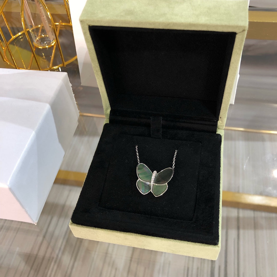 ¡®Star¡¯LARGE BUTTERFLY SILVER PENDANT DIAMOND NECKLACE
