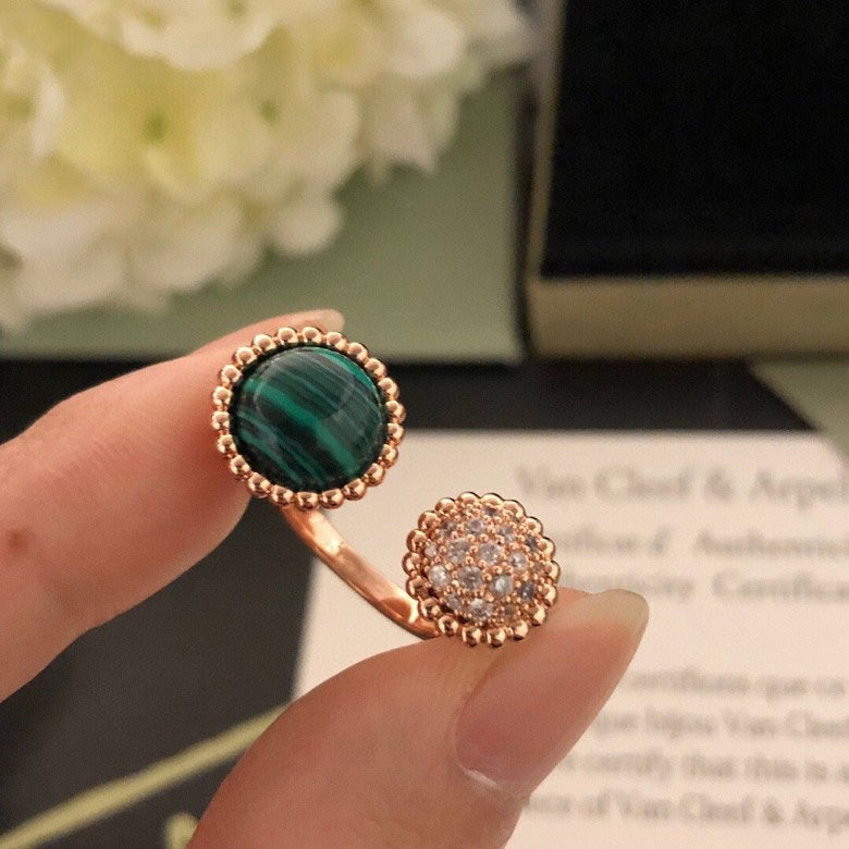 ¡®Star¡¯PERLEE COULEURS DIAMOND ROSE GOLD BETWEEN THE FINGER RING