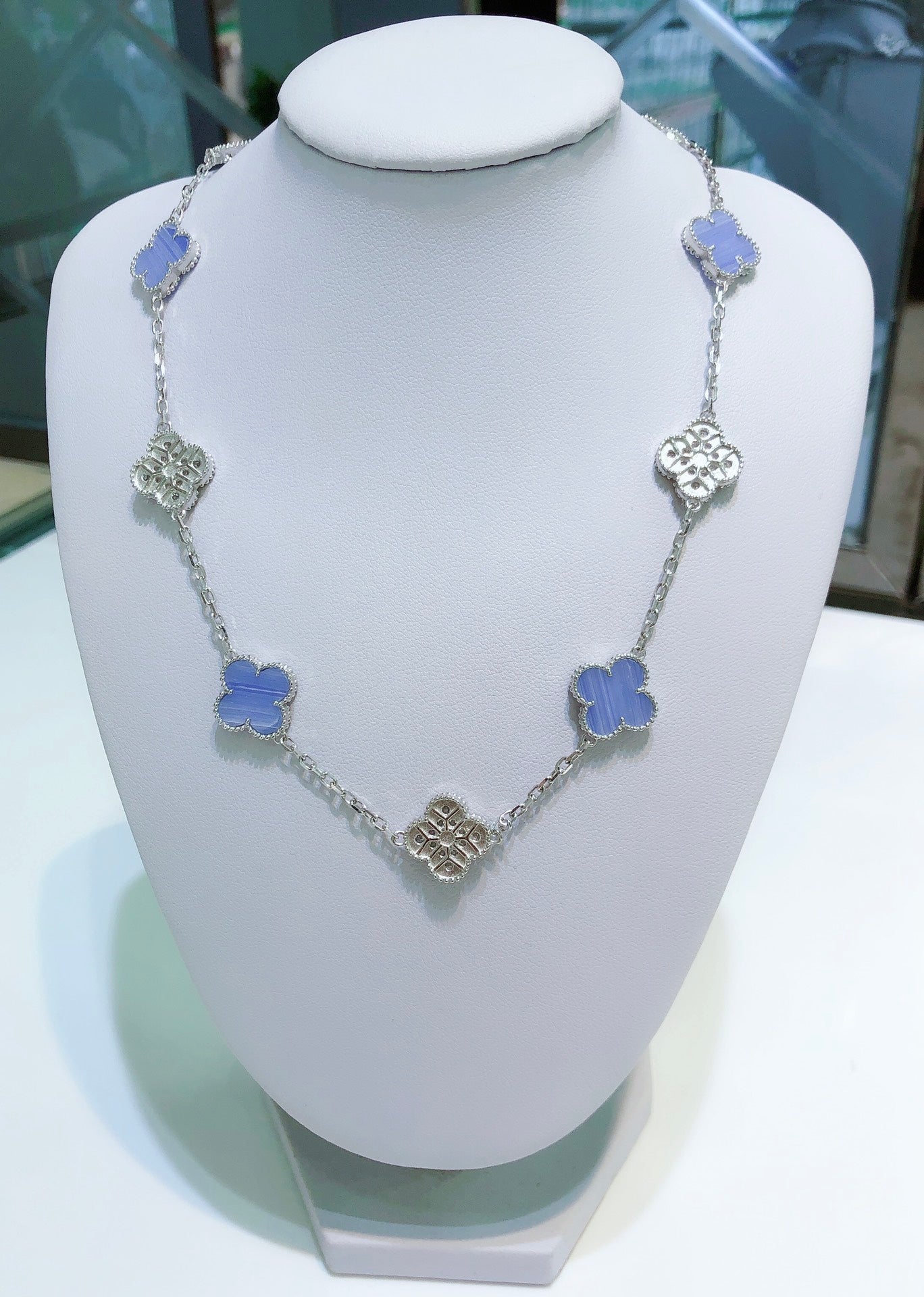 ¡®Star¡¯CLOVER 10 MOTIFS CHALCEDONY DIAMONDS SILVER NECKLACE