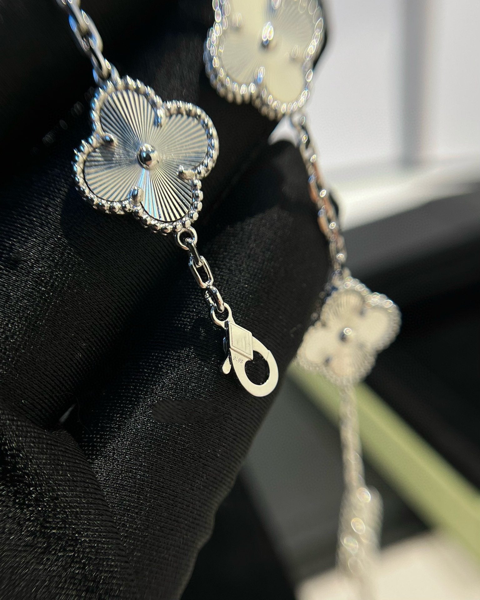 [Star]New  CLOVER 5 MOTIF LASER BRACELET COLLECTION